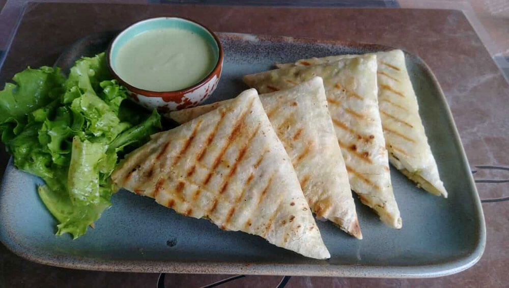 Hotel Ganga Kinare, Rishikesh - JalandJalebi1