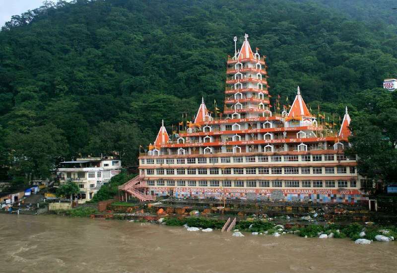 Holywater by Ganga Kinare, Rishikesh - tera-manzil-temple 
