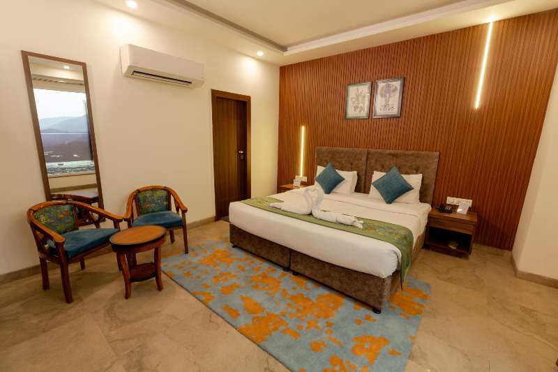 Holywater by Ganga Kinare, Rishikesh - deluxe Room1