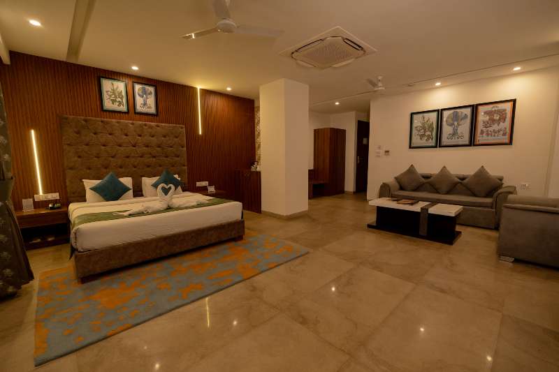 family-suite-with-balcony9